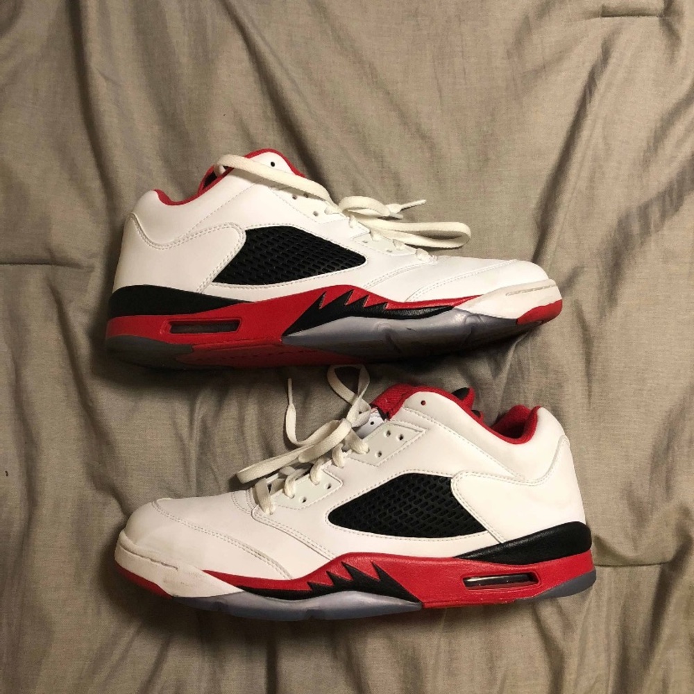 Jordan 5 low fire red